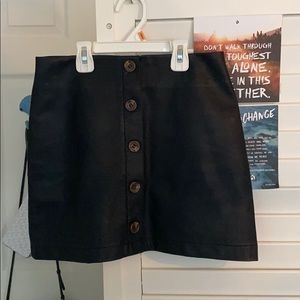 ✨4 for $25✨ Forever 21 raincoat skirt